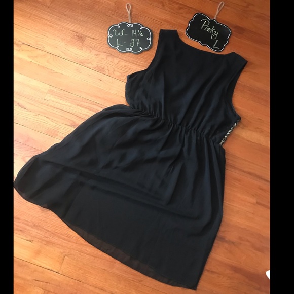 Black and Gold Sequin Sleeveless Dress - Picture 6 of 8